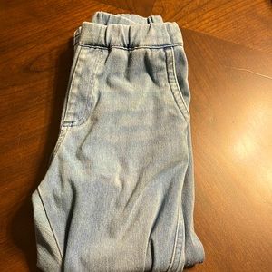✨Uniqlo✨ denim sweat jean pants 🎀Girls size (7-8)🎀